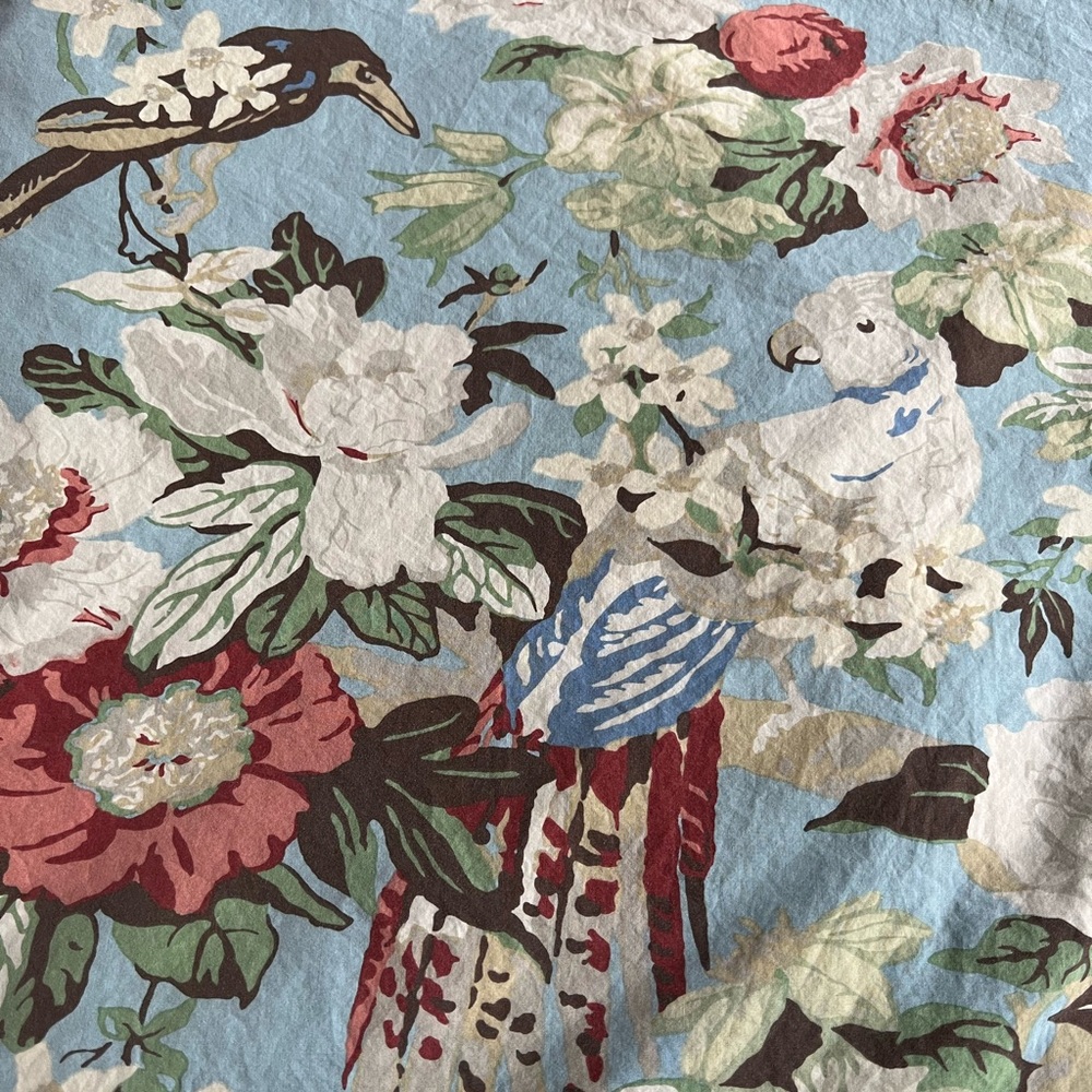 Pottery Barn floral duvet, like new, size full/queen.